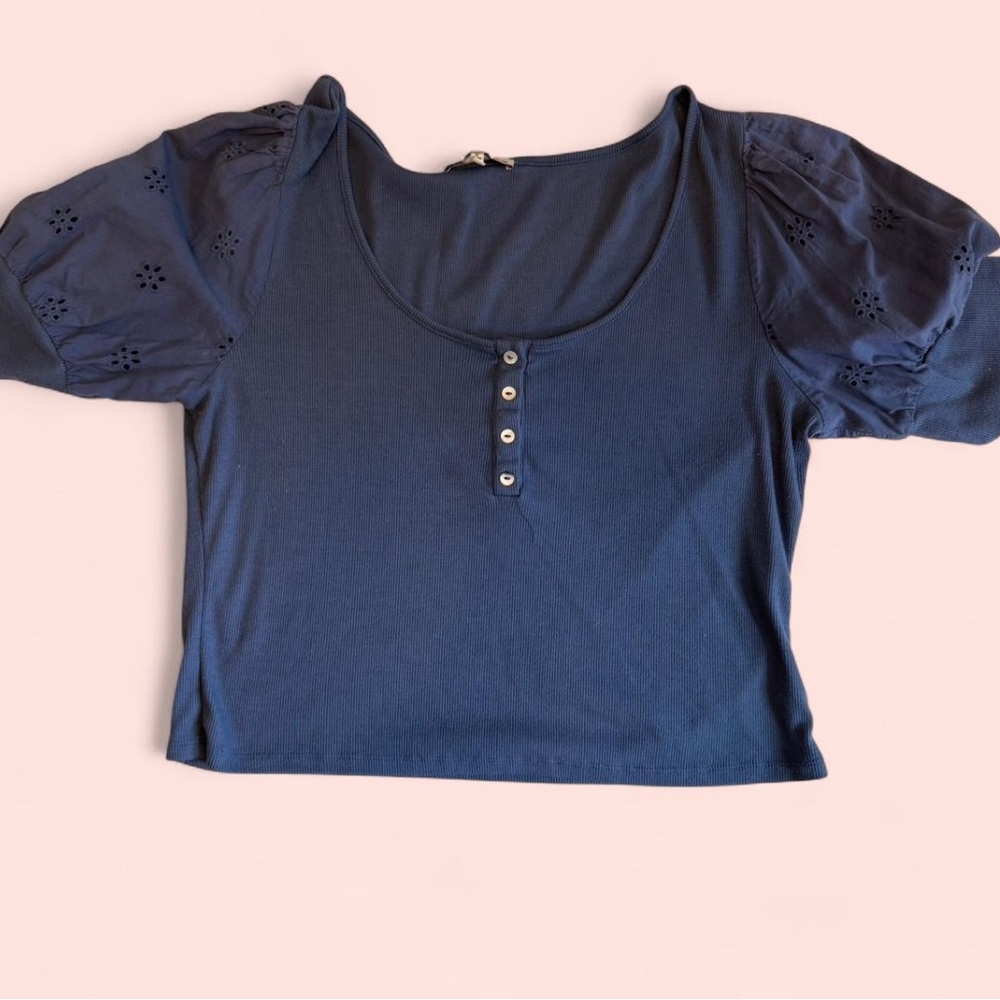June & Hudson Blue Puff Sleeve Crop Blouse
